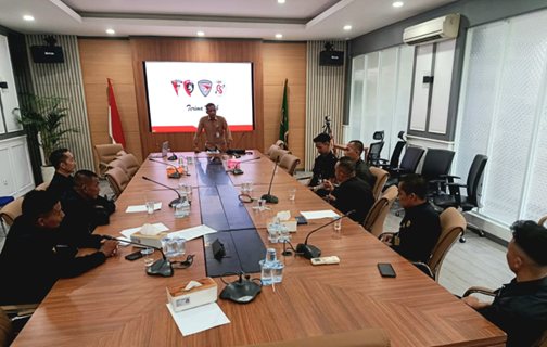 Penyampaian materi etika profesi Satpam