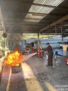 Simulasi pemadaman api dengan APAR